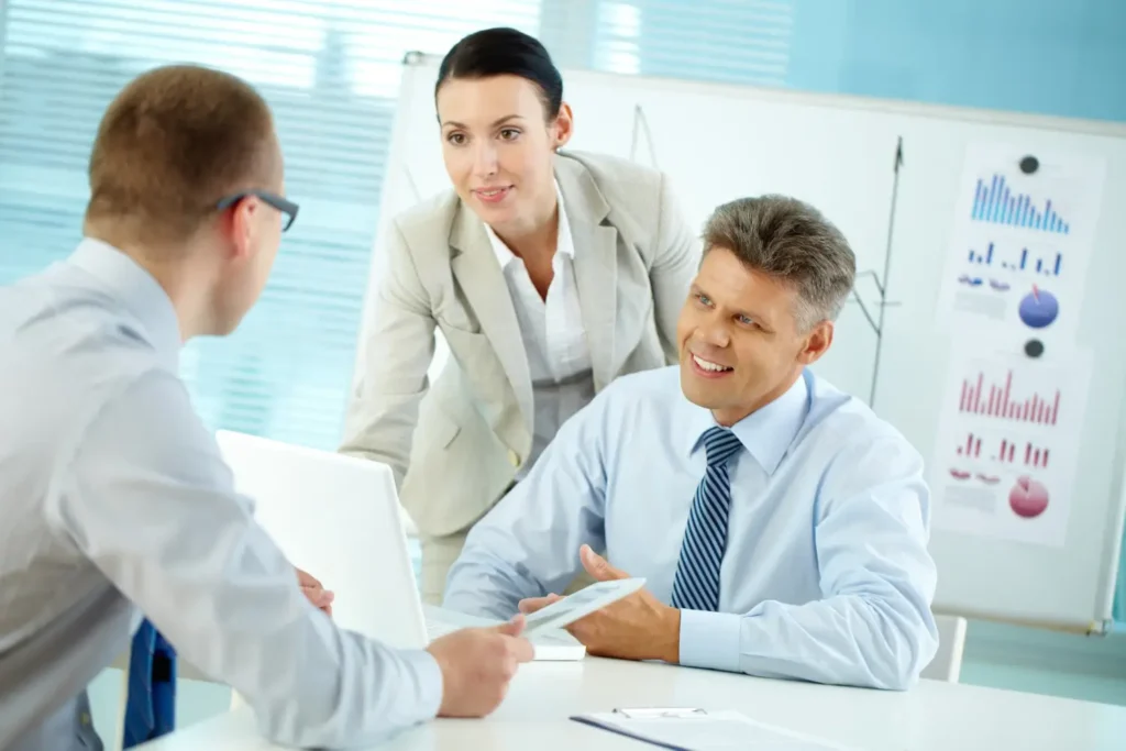 fractional advisor strategica in riunione con il management di una PMI